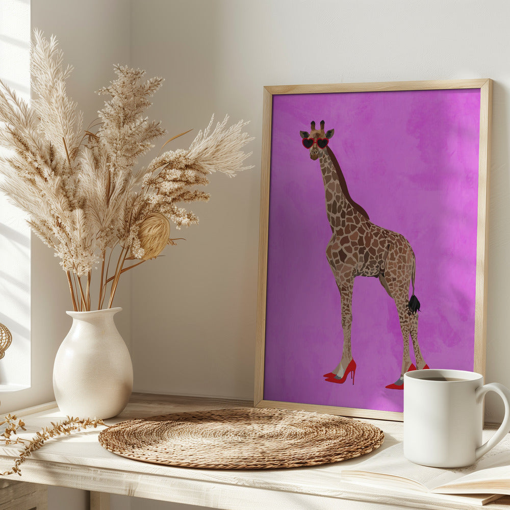 Giraffe wearing heels and heart glasses pink - plakatstore